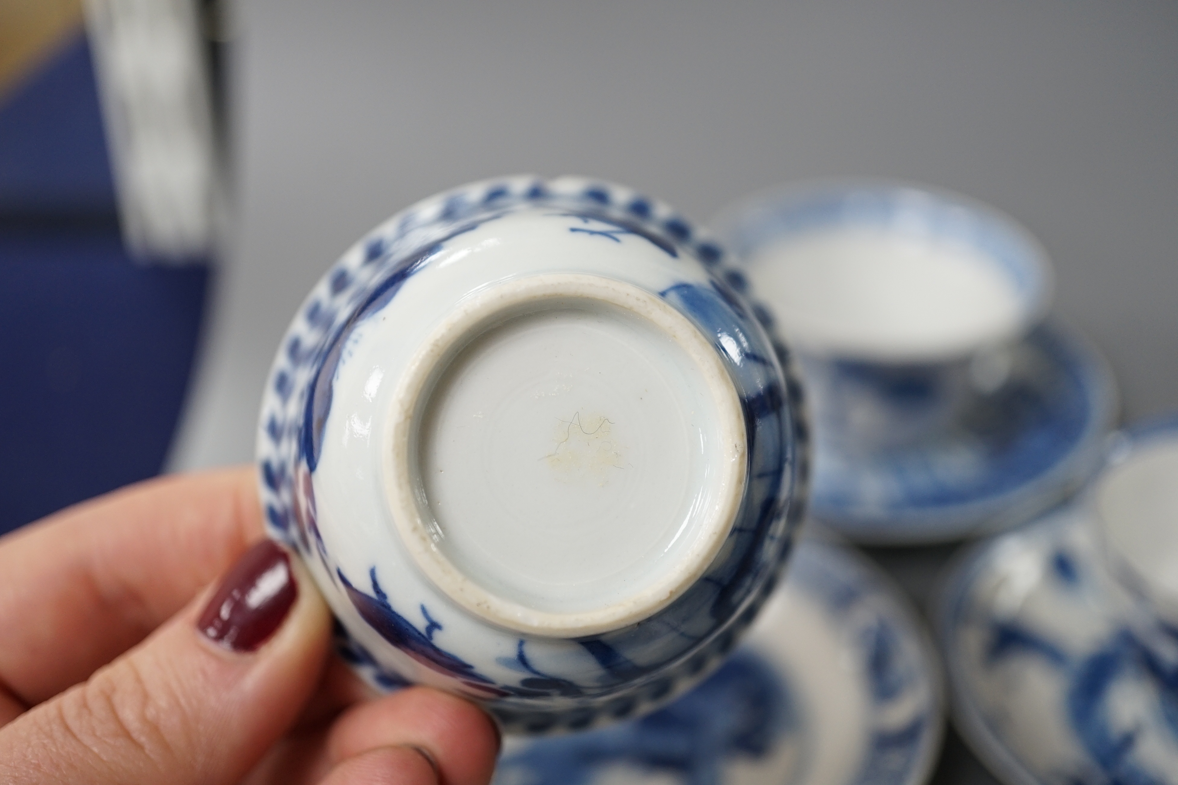 3 Chinese Kangxi blue and white tea bowls and saucers, 10cm diameter